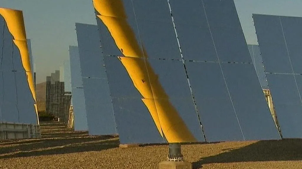 Zrcadla nové solární elektrárny