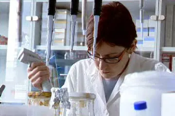 Vláda podpoří spolupráci vědy a průmyslu