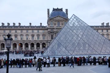 Stávka v Louvre je u konce, muzeum se zcela otevřelo návštěvníkům