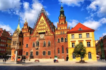 „Komunál“ za hranicemi. Na Slovensku volí starosty přímo, v Polsku mají purkmistry i městské prezidenty