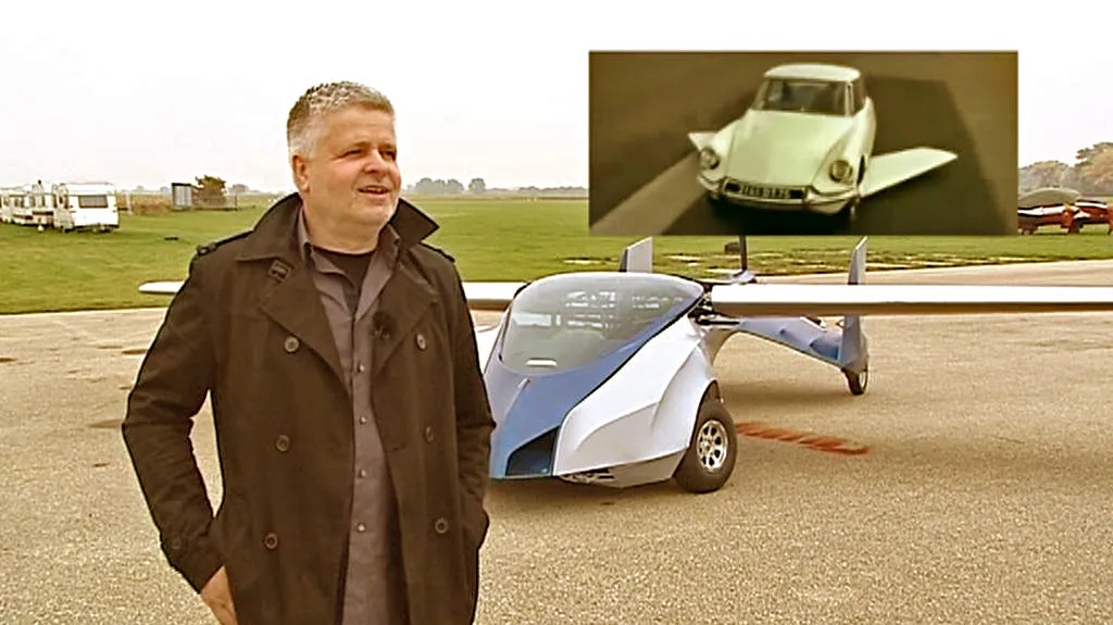Štefan Klein se při konstrukci Aeromobilu inspiroval Fantomasovým autem