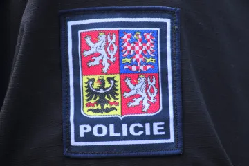 Policista propuštěný kvůli HIV neuspěl s ústavní stížností. Nejdřív musí rozhodnout policejní prezident