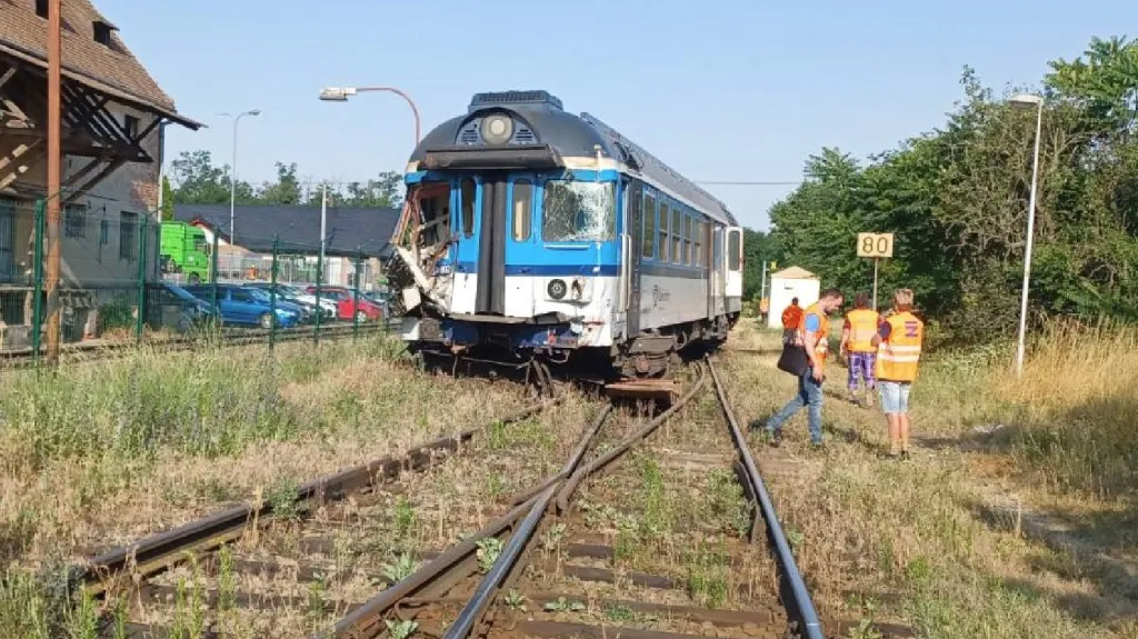 Vlak po nehodě na Znojemsku