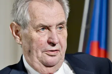 Zeman: Pelikán se v kauze Nikulin podbízel velmoci