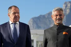 Indie balancuje mezi Západem a Ruskem, sbližování Moskvy a Pekingu ji dráždí