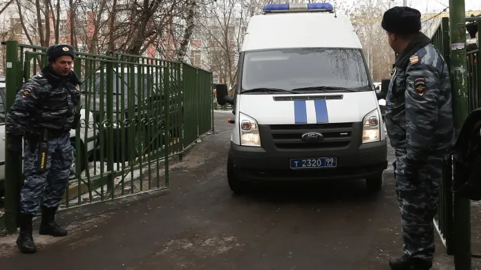 Ruská policie zasahuje u moskevské školy