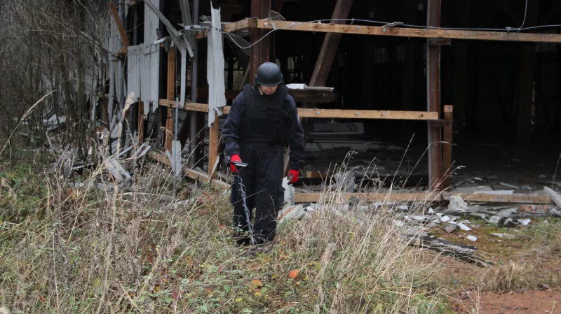 Práce pyrotechniků ve Vrběticích