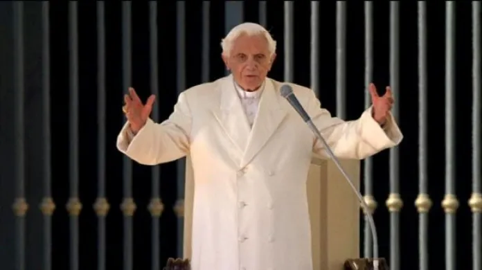 Události: Papež se rozloučil s věřícími