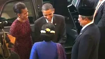 Barack Obama s manželkou na návštěvě Indonésie