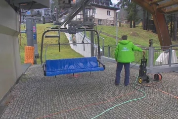 Skiareály se připravují na sezonu. Zda začne a jak bude vypadat, ale netuší