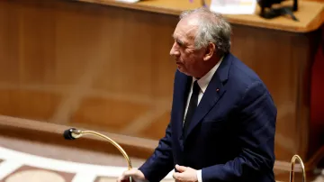 Francois Bayrou při jednání v Národním shromáždění