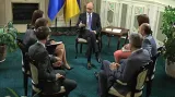 Arsenij Jaceňuk na brífinku ke vstupu ruského konvoje na ukrajinské území