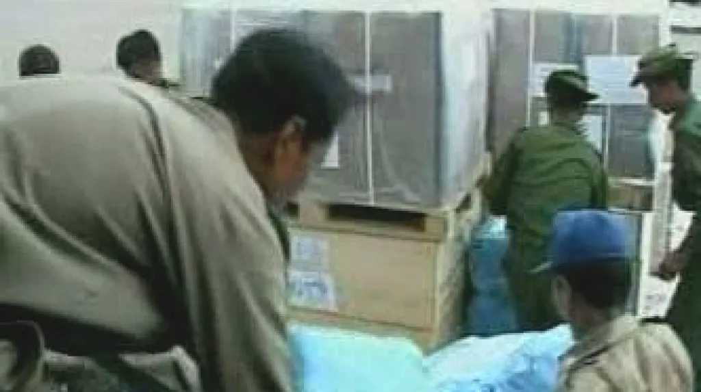 Humanitární pomoc pro Barmu