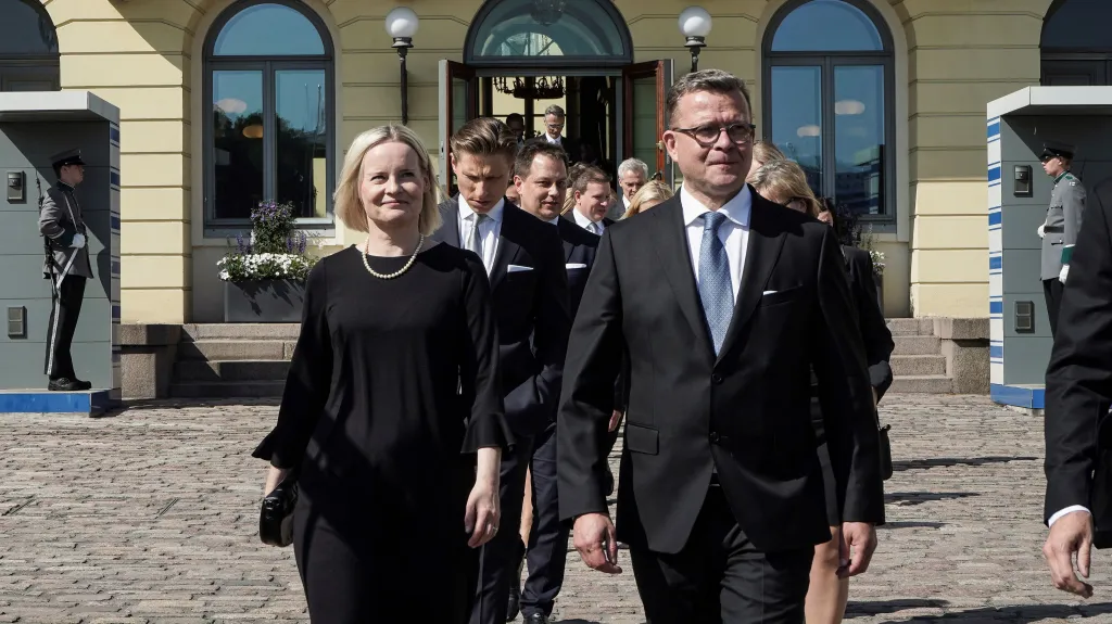 Ministryně financí Purraová (Strana Finů) a premiér Orpo (Národní koaliční strana)