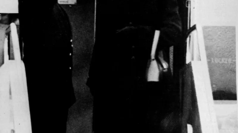 Alžběta už jako panovnice se 7. února 1952 vrátila do Londýna, kde o den dřív zemřel její otec Jiří VI.