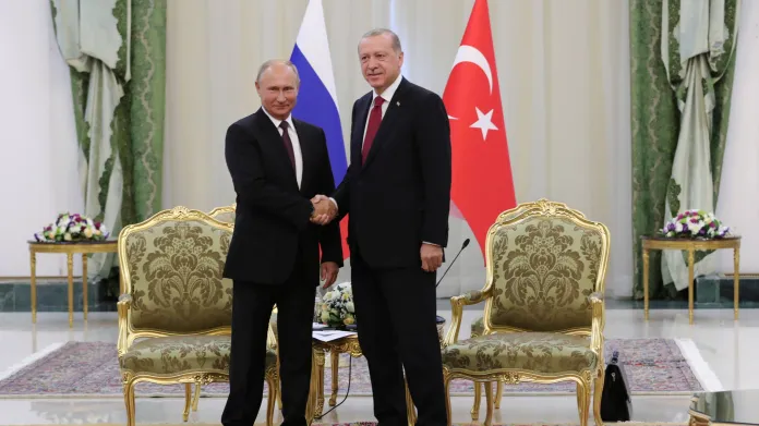 Prezident Vladimir Putin a Recep Tayyip Erdogan na schůzce v Teheránu