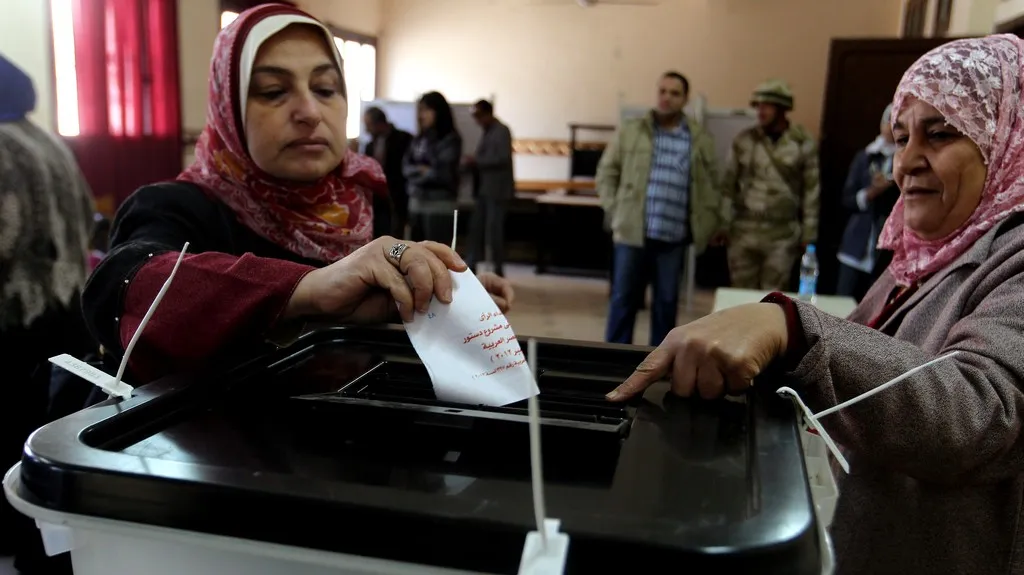 V Egyptě probíhá druhé kolo referenda o ústavě