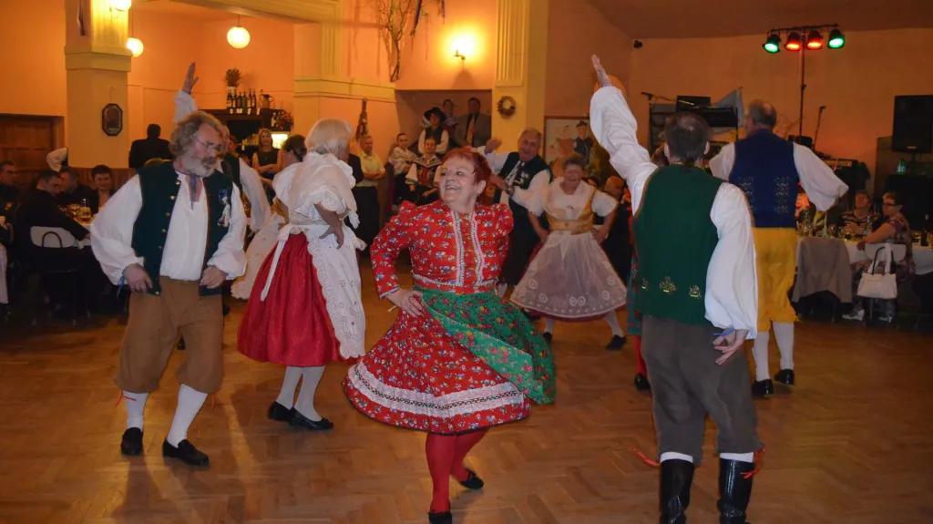 Ples baráčníků v Nové Vsi u Bakova