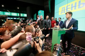 Zelenskyj: Navrhnu příměří pro Donbas a vrátím zajatce z Ruska