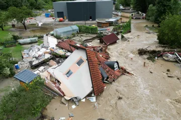 Záplavy postihly dvě třetiny Slovinska, evakuovat se musely tisíce lidí