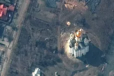 Detailní snímky Buči ze satelitů boří obhajobu Moskvy a usvědčují ji ze lži