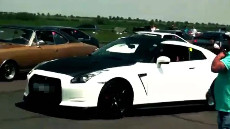 Nissan GT-R na tuningsrazu v Panenském Týnci