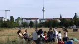 Rodinný piknik v Mauerparku