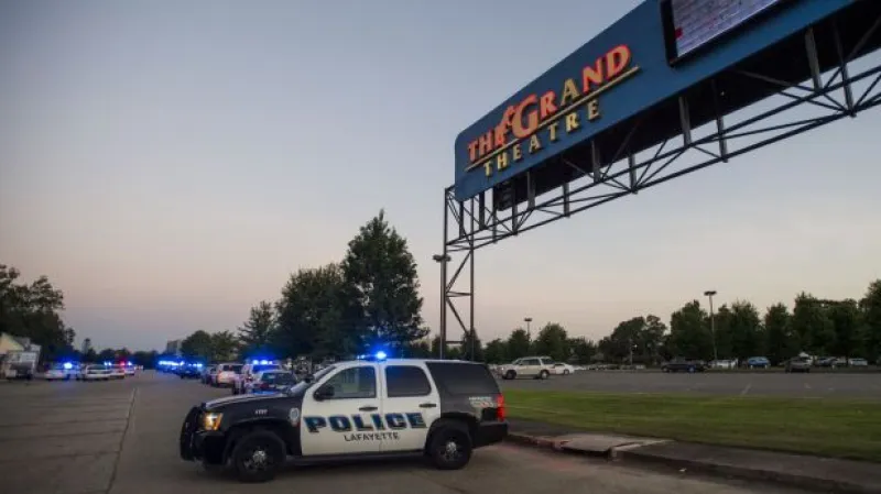 Střelbu v americkém kině nepřežili dva lidé a útočník