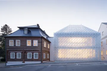Roubenky doplnili sklem. Českou cenu za architekturu získalo sídlo firmy Lasvit