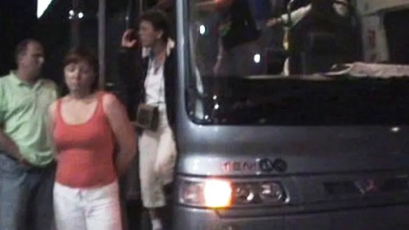 Klienti zkrachovalé cestovní kanceláře Tomi Tour museli zaplatit poplatek za cestu na letiště.