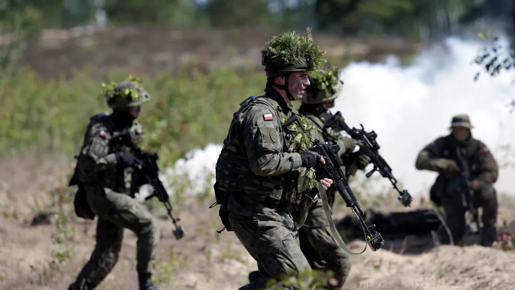 Cvičení jednotek NATO v Pobaltí
