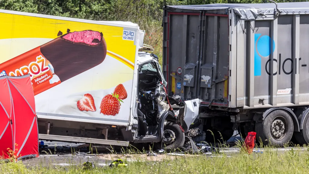 Tragická nehoda na dálnici D8 v květnu 2022.