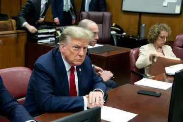 Do procesu s Trumpem v kauze plateb pornoherečce bylo vybráno šest porotců