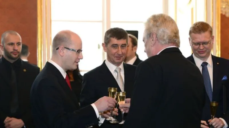 Sobotka dostal kvůli Babišovi pokutu 10 tisíc