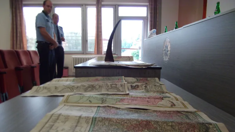 Zloději ukradli z hradu Buchlov roh nosorožce