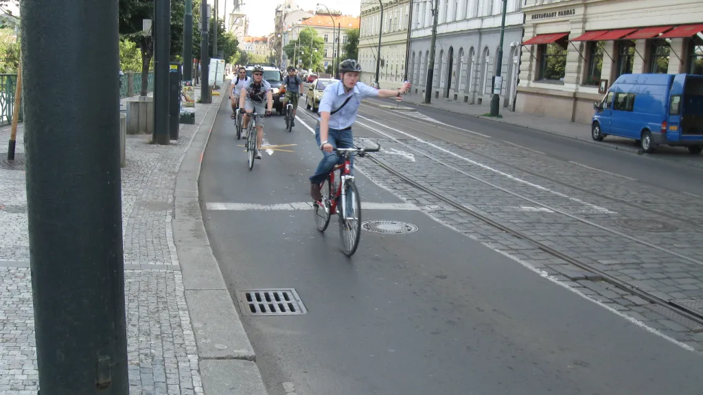 Pražské silnice obsadili cyklisté