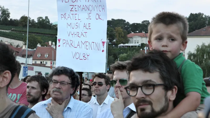 Demonstrace proti vládě