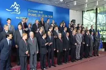 EU sankce na Rusko zatím neuvalí, Gruzie s ním přerušila diplomatické styky