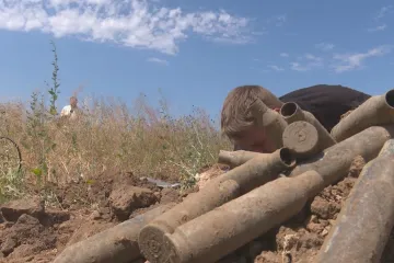 Dobrovolníci pátrají po obětech bojů u Stalingradu. Rodina rozvědčíka se dočkala po tři čtvrtě století
