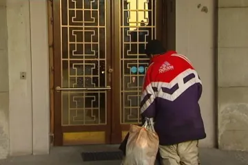 Nesvéprávný muž je konečně pod střechou a v teple