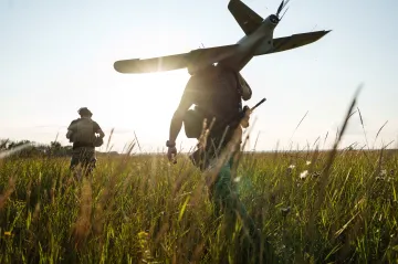 Ukrajina posílá do Dánska dronové experty