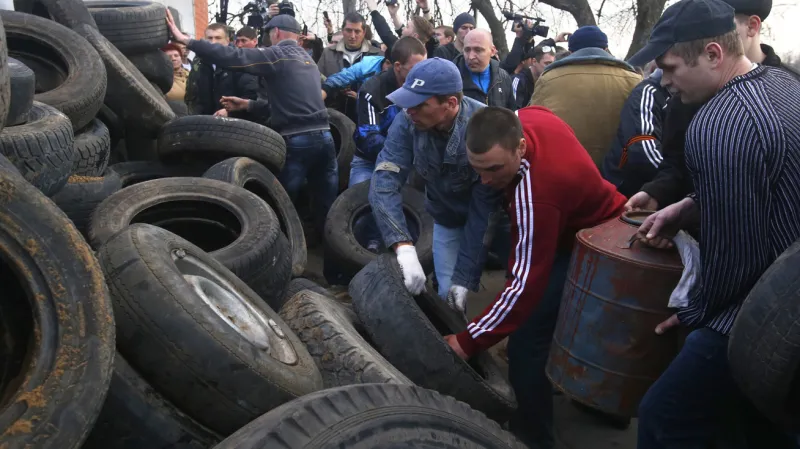 Proruští vzbouřenci v Kramatorsku