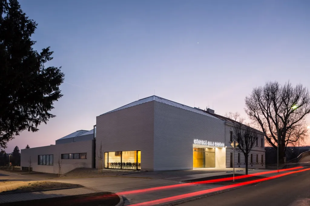 Městská hala Modřice (Atelier bod architekti)