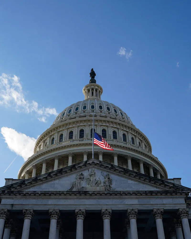 Sněmovna reprezentantů odmítla rezoluci omezující Trumpa v úderech na Írán