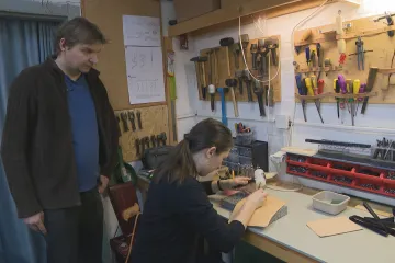 Od počítače a volantu k jehle a niti. Zájem o rekvalifikace roste