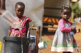 Klimatické extrémy decimují Afriku, projevují se různě