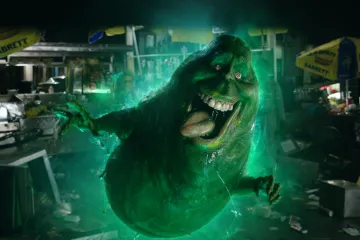 Recenze: Krotitelky duchů samy straší