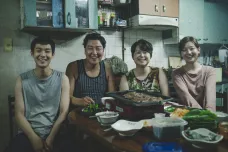 Recenze: Jihokorejský Parazit se zdatně přiživuje na třídních rozdílech i precizní filmařině