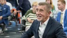 Předseda hnutí ANO Andrej Babiš při sledování výsledků voleb