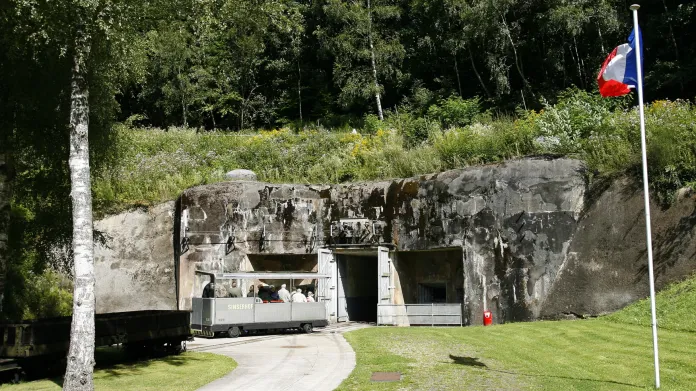 Pro srovnání: vchodový objekt do pevnosti Simserhof na Maginotově linii…